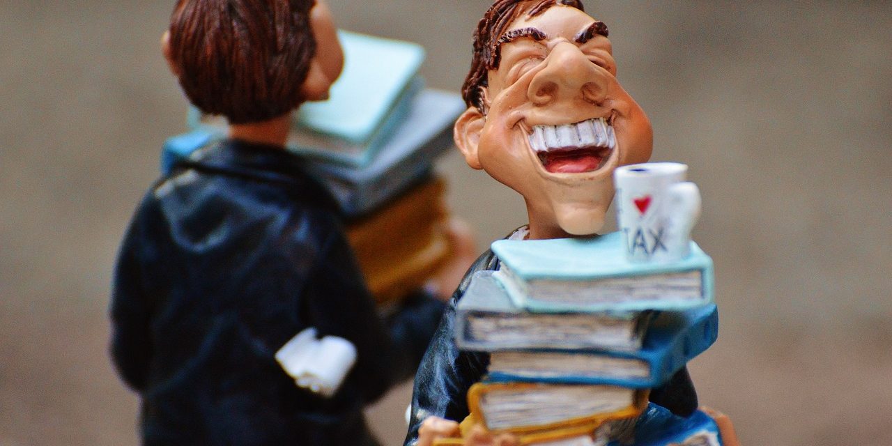 從譴責(zé)小說到實(shí)用主義的寶典——評當(dāng)代“官場小說”
